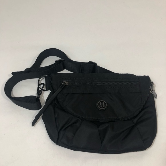 lululemon athletica Handbags - New Lululemon cross body n fanny pack bag